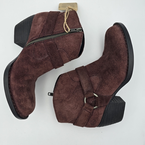 NWT Born Carmel Harness Suede Ankle Booties, Burgundy/Wine, Women's Size 6 - Picture 16 of 16